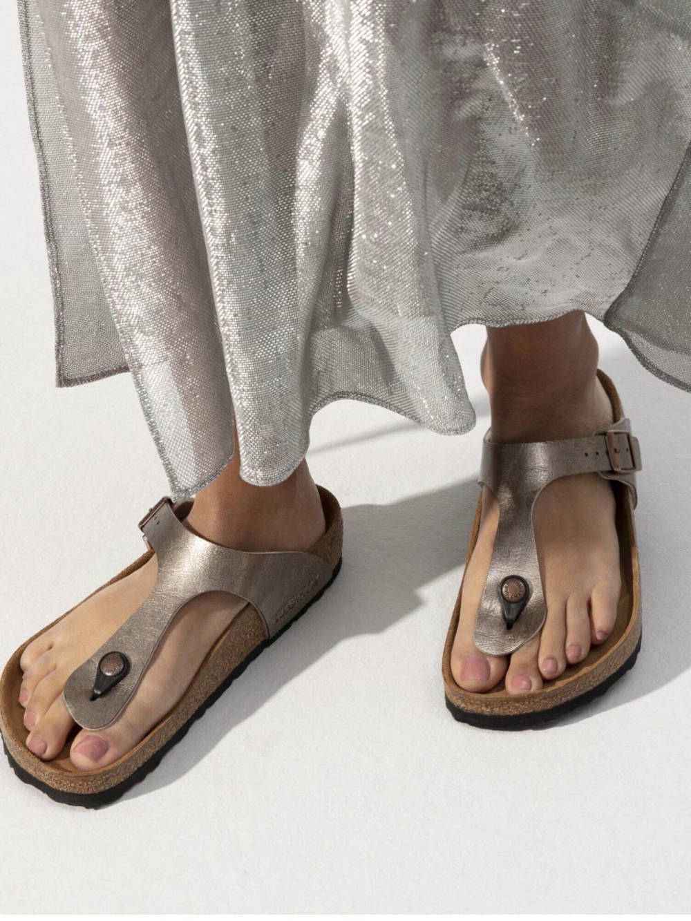 Birkenstock Women's Gizeh metallic Brown Sandals